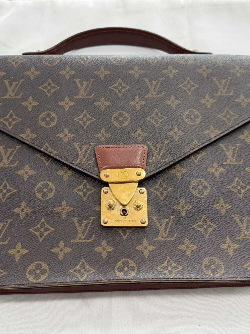 Louis Vuitton Monogram Porte Documents Senateur-M53335